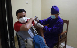 JNE dan Polsek Umbulharjo Percepat Target Vaksin Jogja dengan Vaksin Bareng