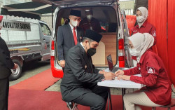 Resmikan Mobil Keliling, Bupati Magelang Langsung Buka Rekening