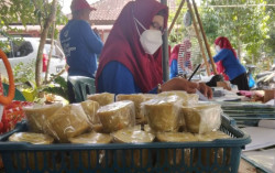 Warga Bener Ubah Minyak Jelantah Jadi Sabun
