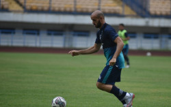 Gelandang Persib Dipanggil Timnas Palestina untuk Jalani Pemusatan Latihan