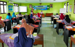 Pelaku UMKM Gandeng Gendong Rejowinangun Dilatih Pemasaran