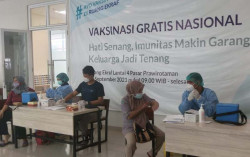 Percepat Pemulihan Ekonomi, Pelaku Ekonomi Pasar dan Insan Perdagangan Divaksin