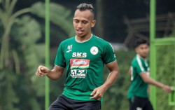 Diwarnai Gol Cepat, PSS Tunduk Atas Persebaya dengan Skor 1-3