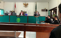 Kasus Sate Beracun: Internet Sempat Mati saat Sidang Ketiga