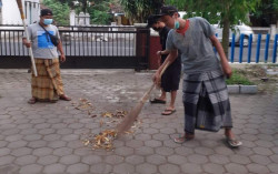 Sukarelawan Covid-19: Dulu Kubur Jenazah, Kini Berdayakan Ekonomi Warga