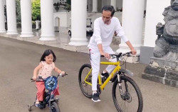 Lucunya Cucu Presiden Jokowi Nyanyi "Hari Merdeka", Warganet Salfok Sama Logatnya