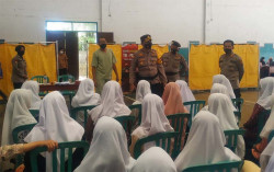 Ribuan Santri dan Pelajar Ikut Vaksinasi Massal dari Polres Magelang