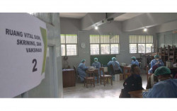 Vaksinasi Kelurahan Bener Menyasar Warga Tetangga