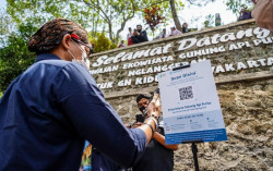 Jadi Pengunjung Pertama, Sandiaga Kelilingi Gunung Api Purba Nglanggeran 