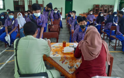 Dukung Pembelajaran Tatap Muka, Ratusan Siswa di Mertoyudan Disuntik Vaksin Covid-19