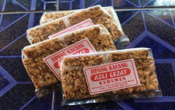 Si Manis dari Kacang Dibalut Gula Aren