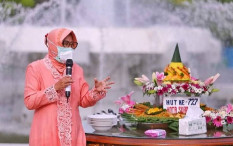Mensos Risma Prioritaskan Siswa di Wilayah Eks Lokalisasi Dolly untuk Dapat Bansos
