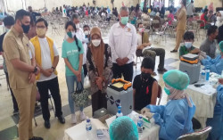 1.400 Orang Ikuti Vaksinasi Dosis Kedua di Auditorium UPN