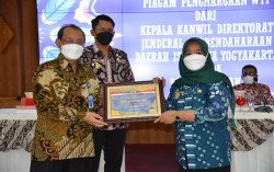 Raih WTP 10 Kali, Pusat Memberikan Penghargaan kepada Pemkab Sleman