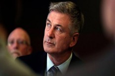 Penembakan oleh Alec Baldwin Berbuntut Panjang di Amerika Serikat