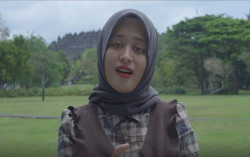 Penyanyi Magelang Rilis Lagu Borobudur Saksi Ati
