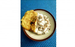 Nikmatnya Menu Sarapan Legendaris Sejak SD Ini, Lauknya Cuma Separuh