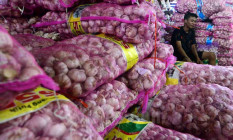 Viral Polisi Palak Sekarung Bawang, Ternyata Segini Total Harga Bawang Putih per Karung