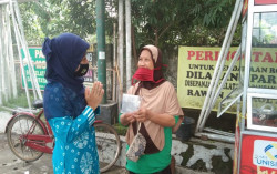 SDN Karangmulyo Jogja Bagikan Masker dan Hand Sanitizer