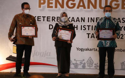 Selamat, Bupati Sleman Terima Penghargaan dari KID