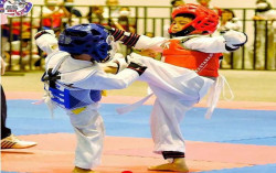 Pakai Rompi Merah saat Lomba Taekwondo, Jan Ethes Taklukkan Lawan Berompi Biru, Warganet: Kode Alam?