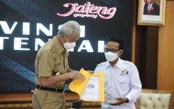 Ganjar Undang Perwakilan Buruh untuk Bahas Upah Minimum