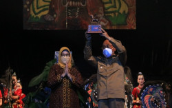 Kulonprogo Luncurkan Suvenir Jam Digital Berhias Nyi Ageng Serang