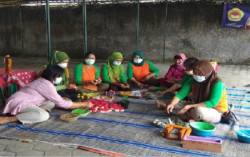 FTI UAD Melatih Anggota Bank Sampah