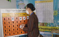 Guru Matematika di Jogja Kenalkan Inovasi "Tiket Sapa", Permudah Murid Konversi Satuan Panjang