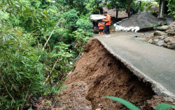 Tak Sampai Sehari, Tanah Bergerak terjadi di 12 Lokasi di Bantul! Ini Dampaknya