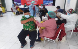 Masyarakat Diedukasi Agar Tak Pilih-pilih Merek Vaksin