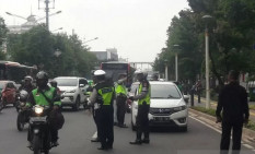 Tak Terima Anaknya Ditilang, Seorang Pria Serang Polisi dengan Celurit