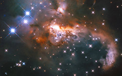 Objek Mirip Manusia Salju Tertangkap Radar Teleskop Hubble
