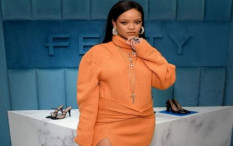 Rihanna Dinobatkan sebagai Pahlawan Nasional oleh Negara Ini