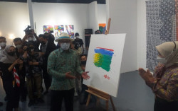 Menuju Pilpres 2024, Ridwan Kamil Melukis Dominan Hijau dan Merah, Isyarat Apa? 