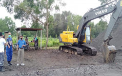 Dianggap Ganggu Pemandangan, Depo Pasir di JJLS Diminta Pindah