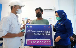 Menangi Kuis “Xtravaganza dan FantAXIS” Warga Jatim Raih Hadiah Ratusan Juta
