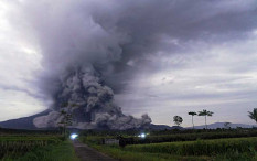 Tak Ada Aktivitas Kegempaan, Ini Ternyata Penyebab Letusan Gunung Semeru 