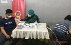Jelang Libur Nataru, Vaksinasi Warga Diharapkan Capai 100 Persen