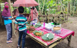 Dewi Peri Ubah Desa Miskin Jadi Berprestasi