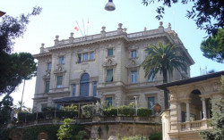 Ini Penampakan Vila yang Dijual Seharga Rp7,4 Triliun