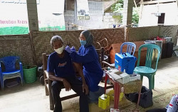 Vaksinasi Door to Door Jadi Cara Jangkau Warga Pelosok Kulonprogo