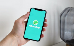 Begini Cara Lihat Status WhatsApp Pasangan Tanpa Ketahuan