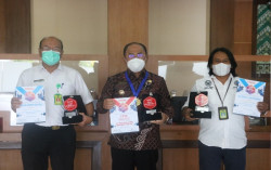 Bupati Kulonprogo Raih Penghargaan Top Leader On Digital Implementation 2021