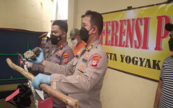 Datangi Fans Persis, Suporter PSIM Bentrok dengan Jukir Beringharjo, 1 Orang Ditangkap