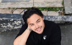 Ini Nama-Nama Artis Indonesia yang Mengadopsi Bayi Boneka