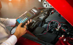 Simak Tips Memperpanjang Masa Pakai Aki Mobil!