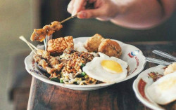 Warung Pecel yang Dikenal Enak di Jogja & Bisa Jadi Referensi