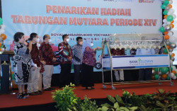 Bak Durian Runtuh, 2 Warga Sleman Dapat Hadiah Mobil