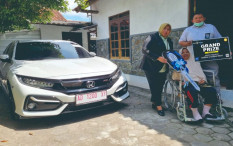 Pensiunan ASN Bawa Pulang Mobil dari Undian Tabungan Sutera